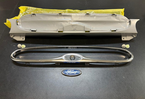 Griglia radiatore cornice - +,