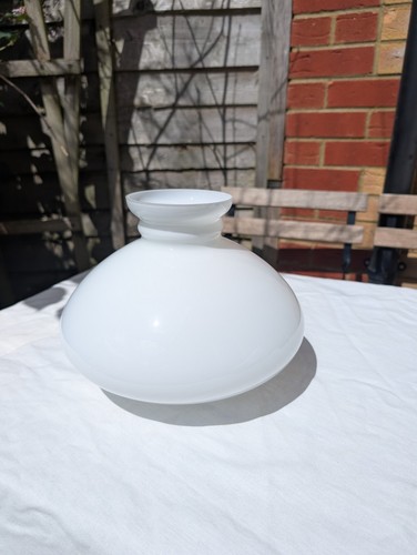 Vintage white opal - glass, oil