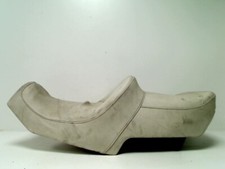 sedile YAMAHA XVZ 1200 VENTURE 1984 usato 115895