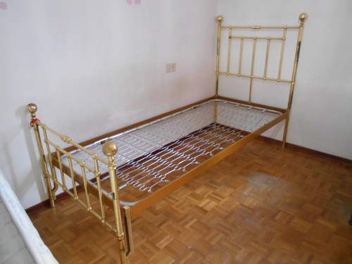 Letto una piazza - una, ottone