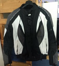 giacca scooter con protezioni ai gomiti e schiena inseriti sfoderabile