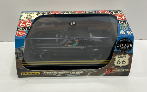 Pioneer ford mustang 390 - 1:32,