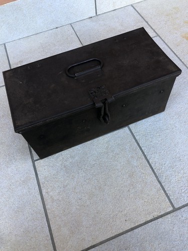 Chest tool - chest, a