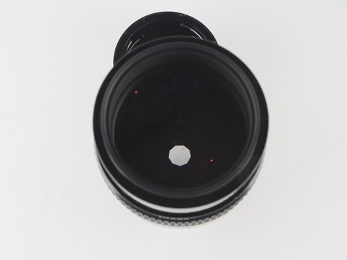 Nikon 105 8 - f, 1,8