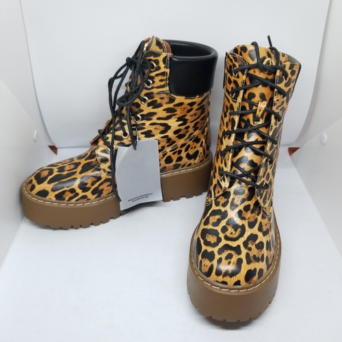 Scarpe stivali leopardati