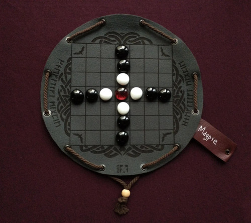 Hnefatafl magpie viking chess - magpie,