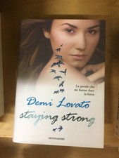 LIBRO STAYING STRONG LE PAROLE