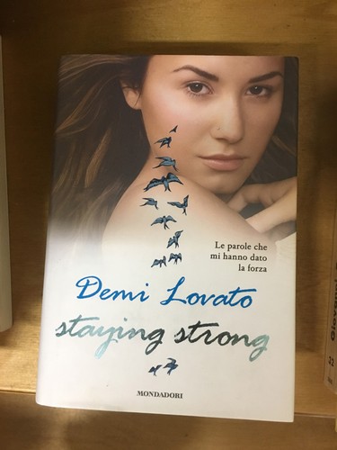 Libro staying strong parole - strong, le