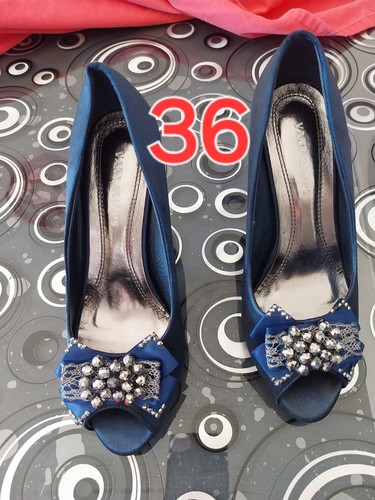 Scarpa con tacco - scarpa,