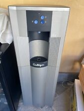 distributore acqua Culligan semiprofessionale a colonna, lampada UV e filtro.