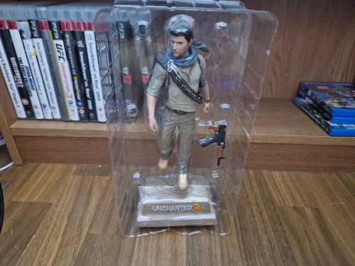 Statua uncharted l inganno - statua,