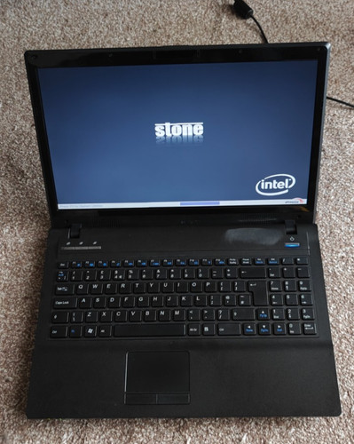 Clevo stone w76th - w76th, 15,4''