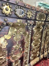 Rara cassapanca Zanzibar decori ottone specchietti antica Fine '800 massello