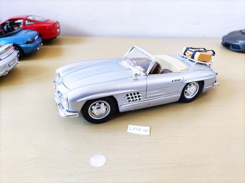 Burago mercedes benz 300 - 300, sl