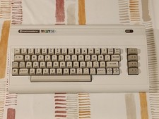 Vicky Twenty Case for Modern VIC-20 – (RAL 1015) + White Keyboard Tested