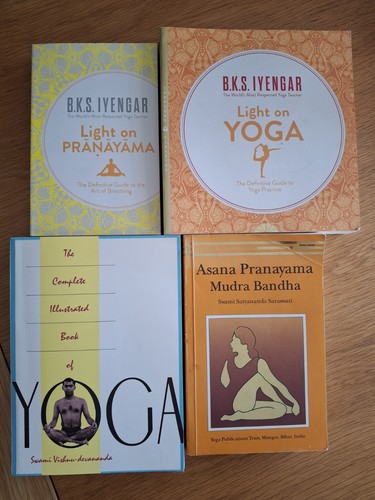Books light on yoga - 4, books: