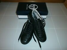 SCARPE NERE MARCA SERGIO TACCHINI MODELLO N.45....PERFETTE, TENUTE OTTIMAMENTE!!