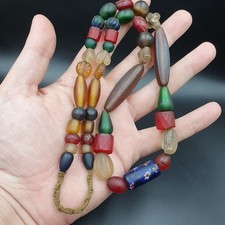 Collana di perle di vetro