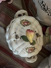 Ceramica Capodimonte Zuppiera con Vassoio e coprechio 