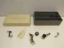 lotto accessori piedini ricambi per macchina per cucire NECCHI scatola vintage