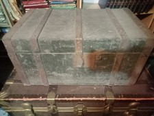 vecchio baule in legno