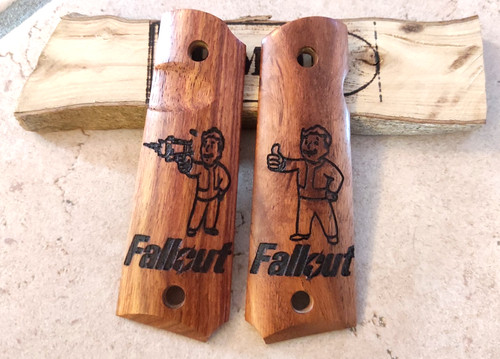Colt 1911 wood grip - wood, legno
