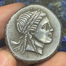 Moneta antica unica grande