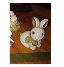  CONIGLIO CON QUADRIFOGLIO E