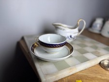 Antica tazza e piattino