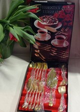 Posate da dessert dorate dalla