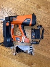 Pistola per unghie Spit Pulsa