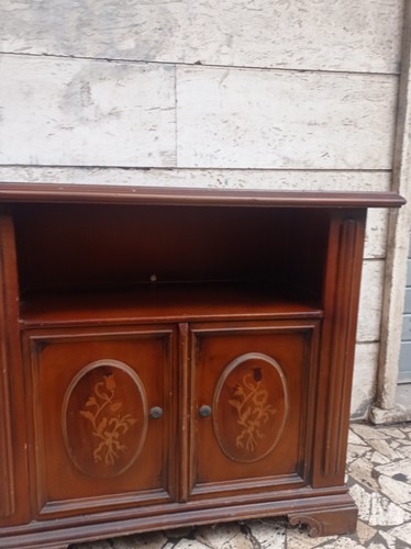 Mobiletto legno con intarsi - con,
