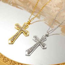Collana con ciondolo croce