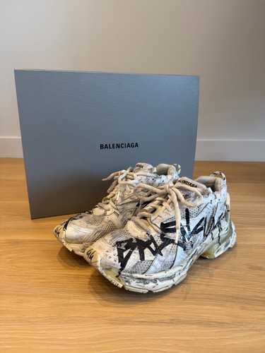 Graffiti the balenciaga - the,