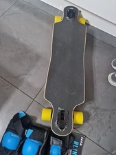 Skateboard nero drop down