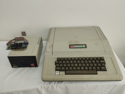 Computer vintage apple - vintage,