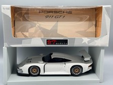Modellini auto 1:18 UT Models