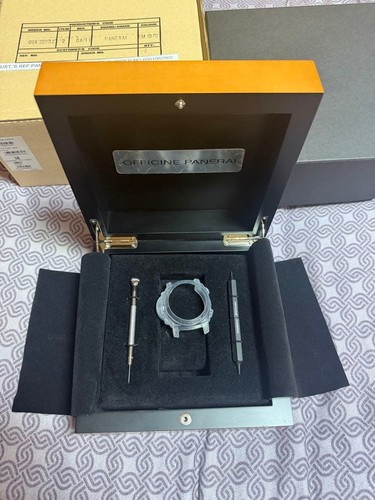 Set accessori scatola - , orologio