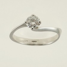Anello con Diamante Solitario
