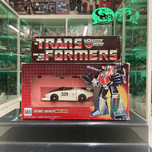 Hasbro transformers takara - hasbro,