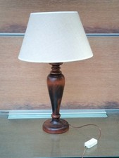 Lampada Da Appoggio In Legno