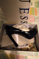 Decoltè Guess vernice nera