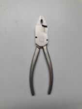 Pinza dotazione di bordo auto