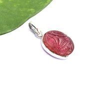 Tormalina Rosa Rimorchio Prese