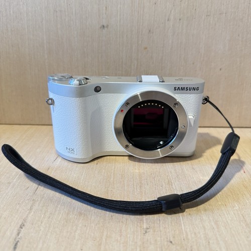 Fotocamera digitale mirrorless