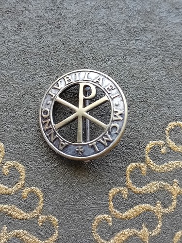 Vintage christian metal pin - metal,