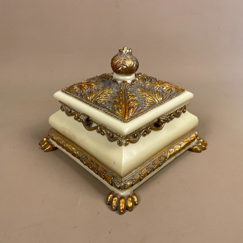 Cream gold resin trinket - cream,