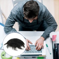 Parrucchino calvo maschio del