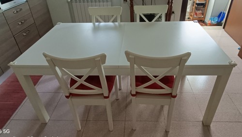 Tavolo cucina con sedie - da,