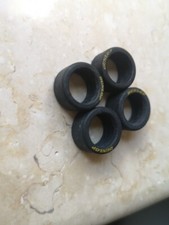 Slot 1/32 4 DUNLOP SLICK TIRES